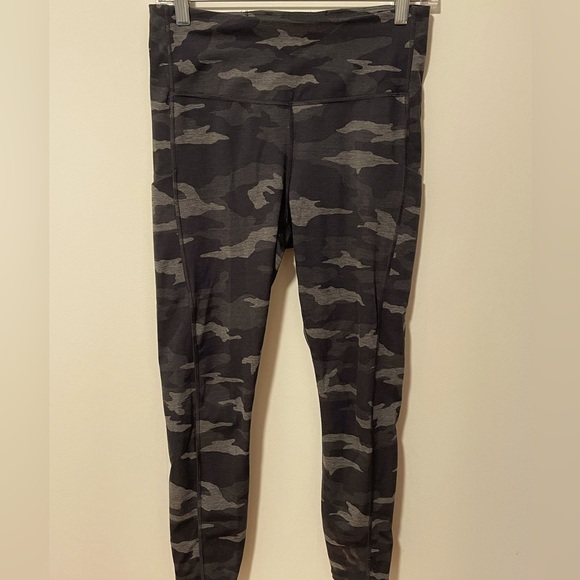 Athleta Ultimate Stash Pocket 7/8 Camouflage Leggings Heather Green Women’s S - Picture 1 of 8